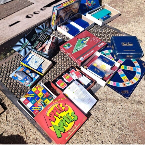 9 BEST 90's games! Guesstures-Battleship-Apples-Trival-Tabletop Tennis MORE - Picture 3 of 11